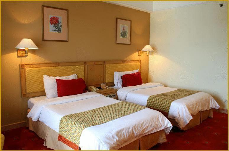 Tiara Medan Hotel & Convention Center Luaran gambar